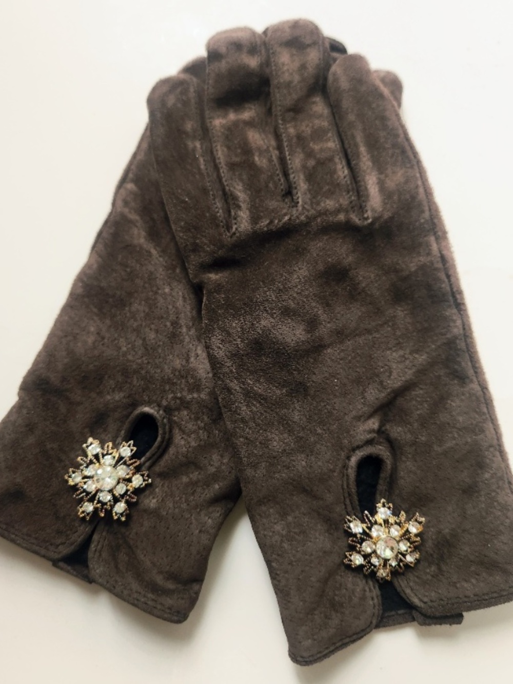 Soft brown suede leather gloves w/ rhinestone jewel detail by Nolan Glove Co SzM